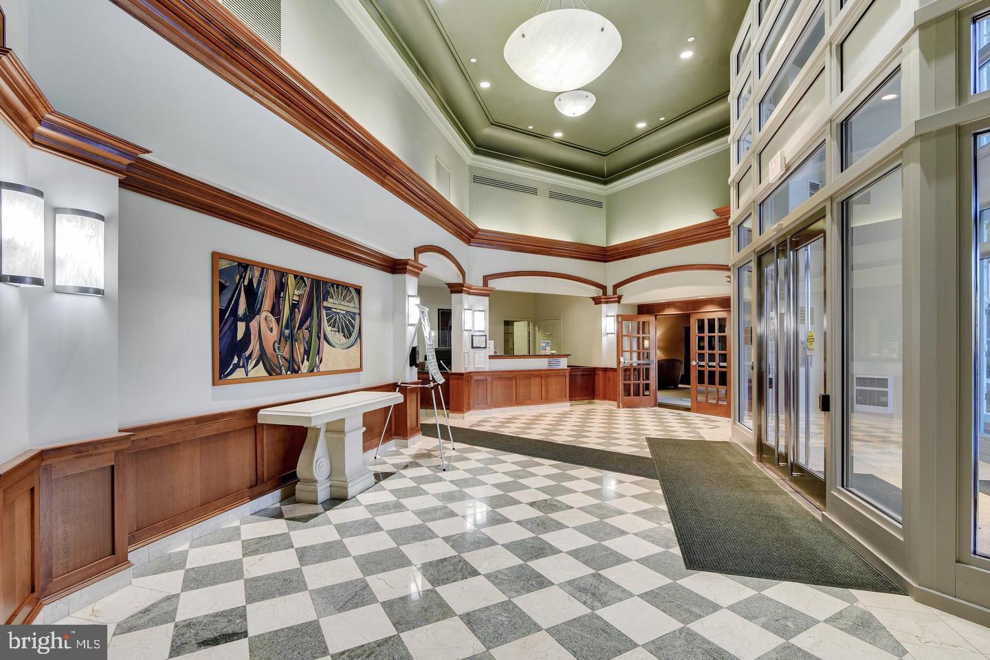 CARLTON HOUSE - Residential Lease