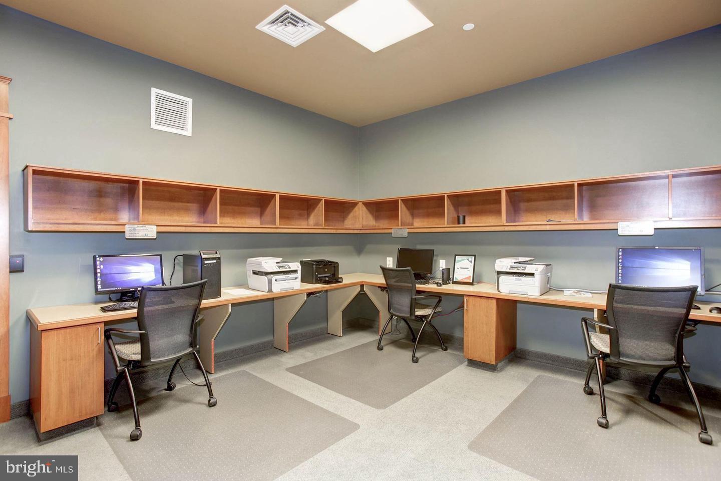 CARLTON HOUSE - Residential Lease