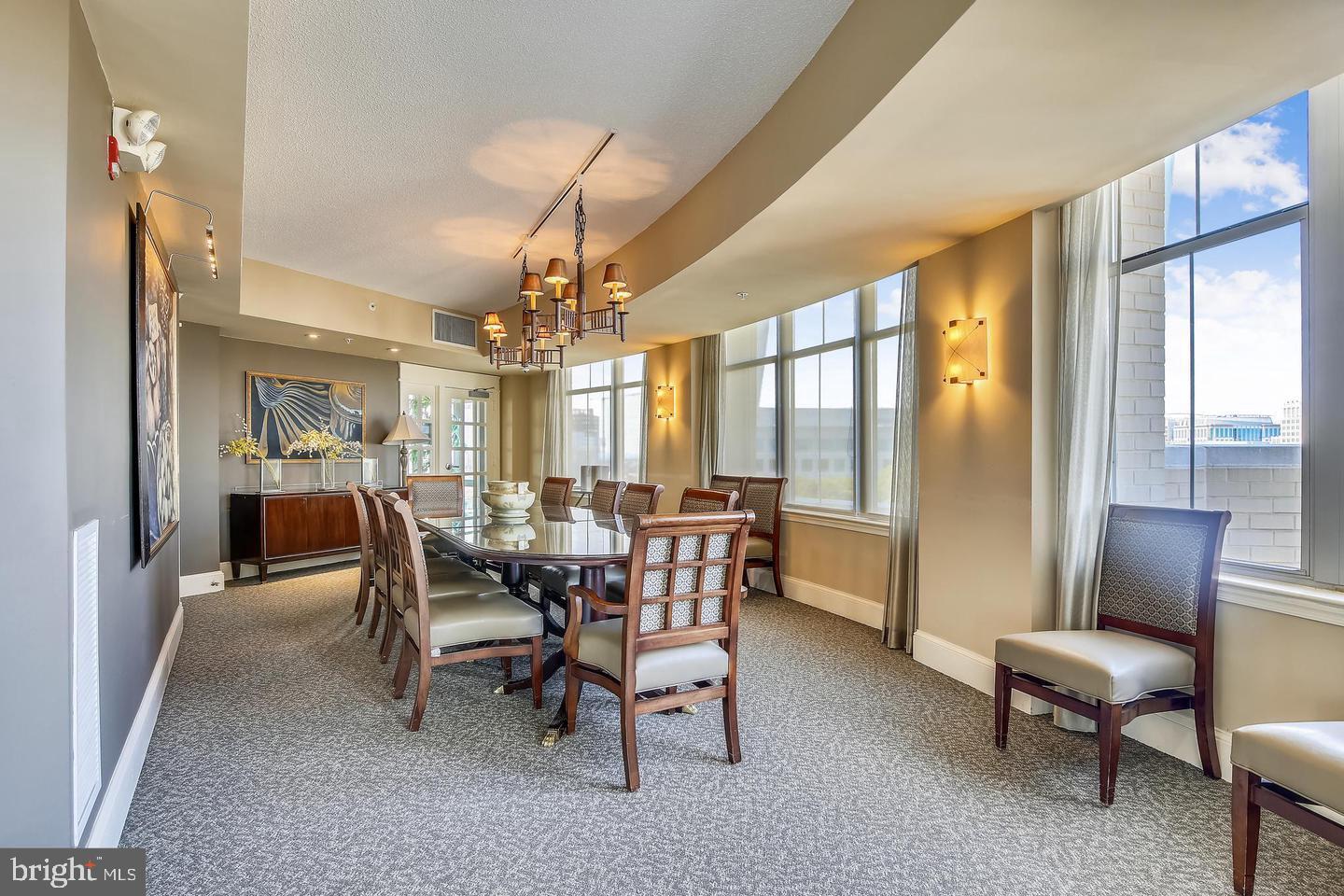 CARLTON HOUSE - Residential Lease