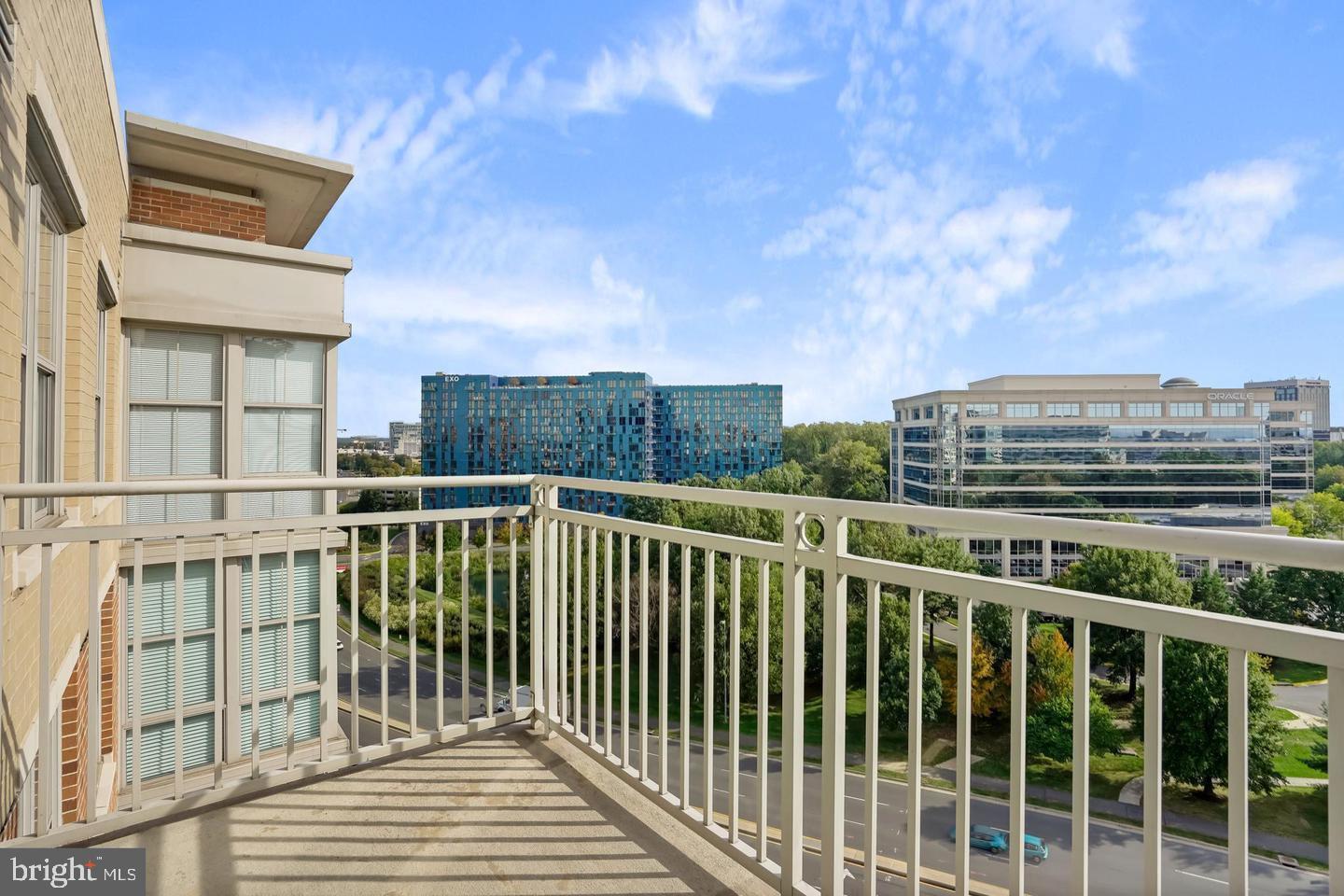 CARLTON HOUSE - Residential Lease