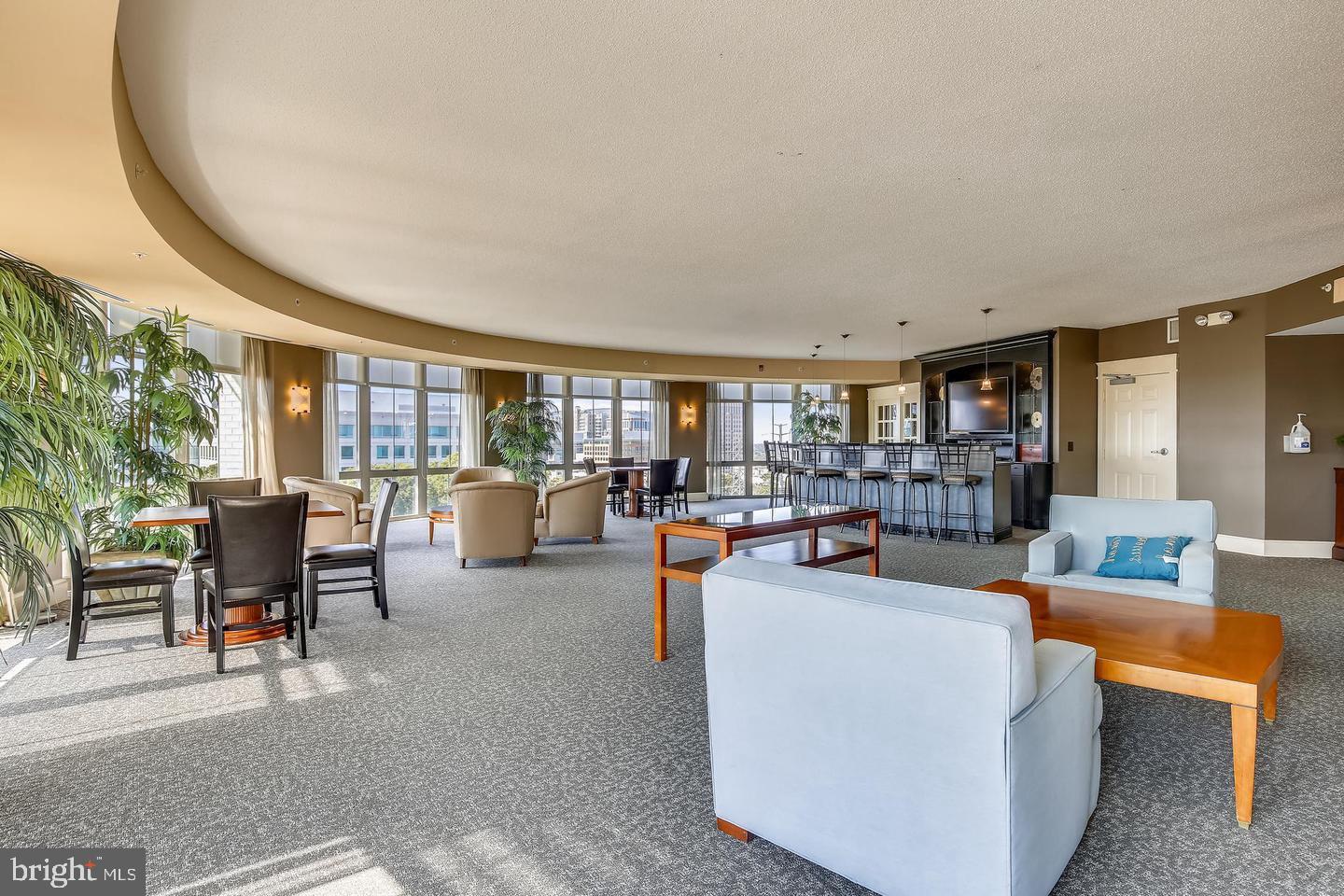 CARLTON HOUSE - Residential Lease