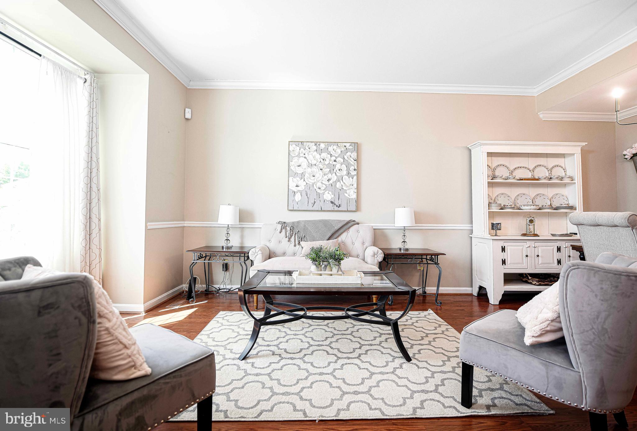 1320 BANYAN CIRCLE