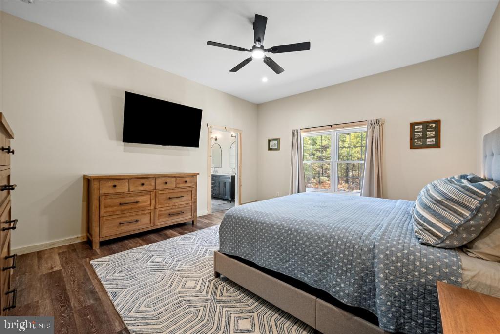 RIVER RIDGE - Residential