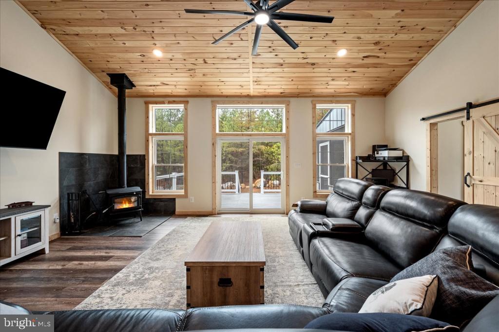 RIVER RIDGE - Residential