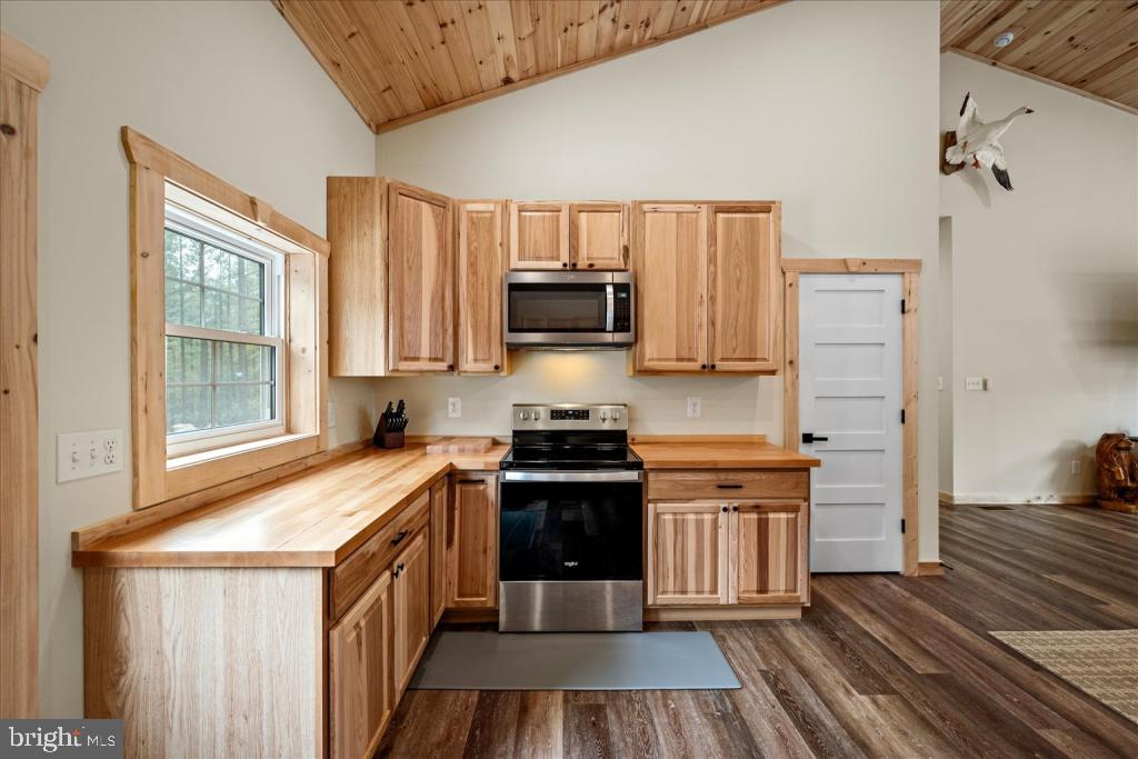 RIVER RIDGE - Residential