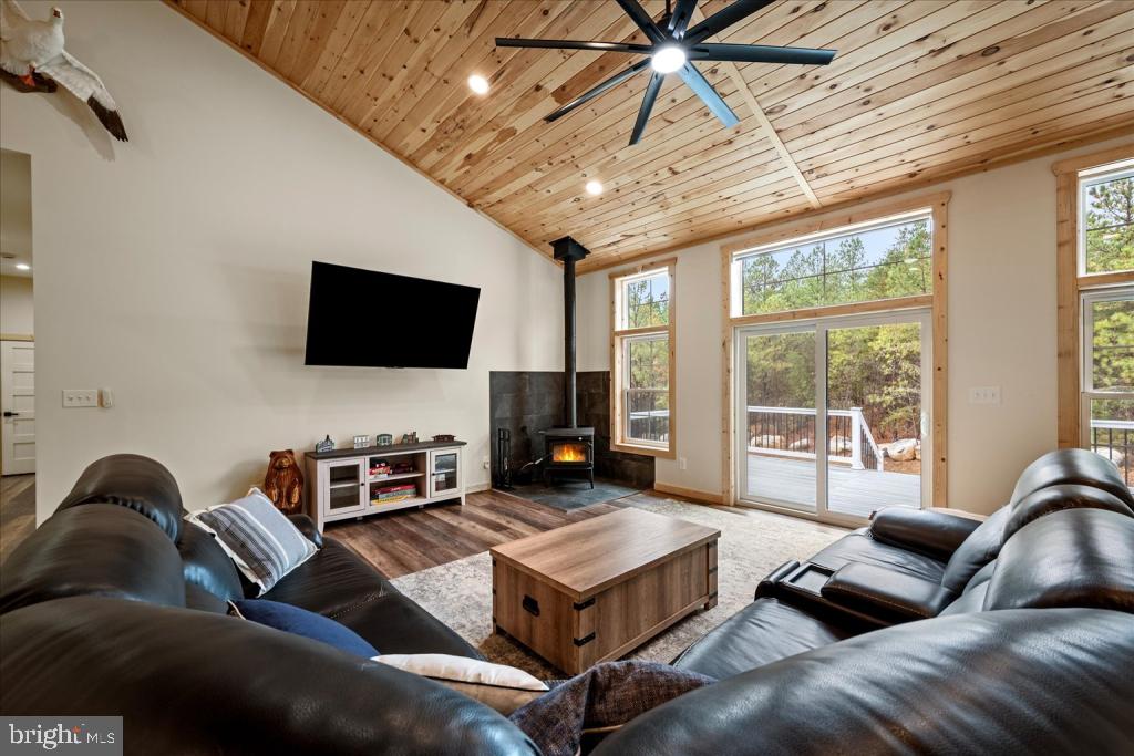 RIVER RIDGE - Residential