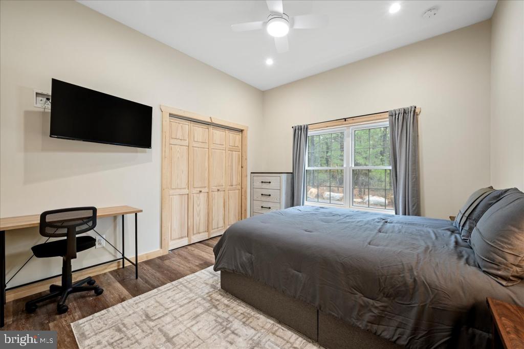 RIVER RIDGE - Residential