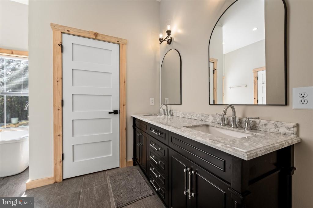 RIVER RIDGE - Residential