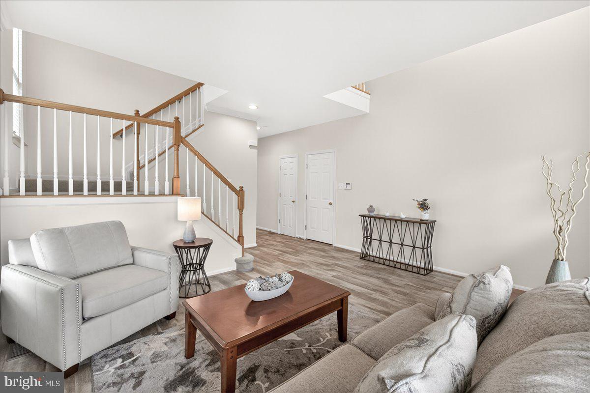 LAKE LINGANORE WOODRIDGE - Residential