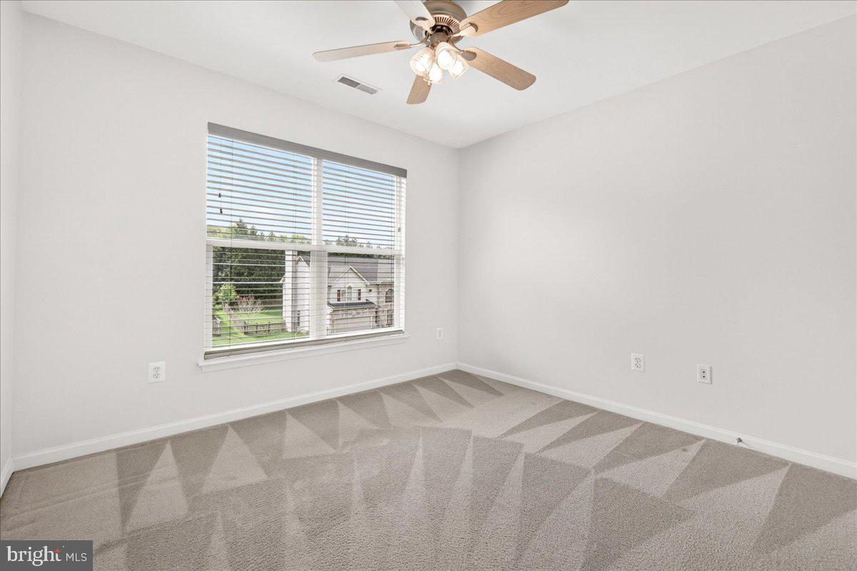 LAKE LINGANORE WOODRIDGE - Residential