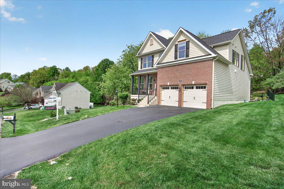 LAKE LINGANORE WOODRIDGE - Residential