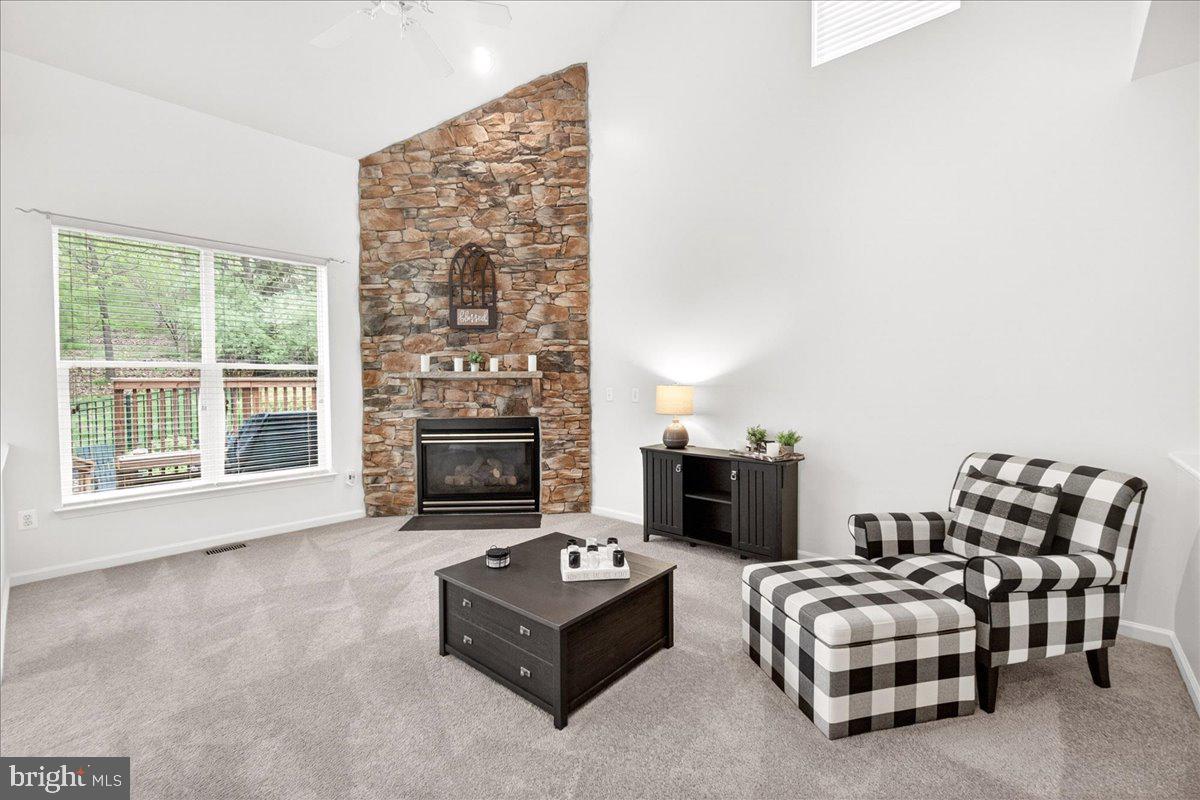 LAKE LINGANORE WOODRIDGE - Residential