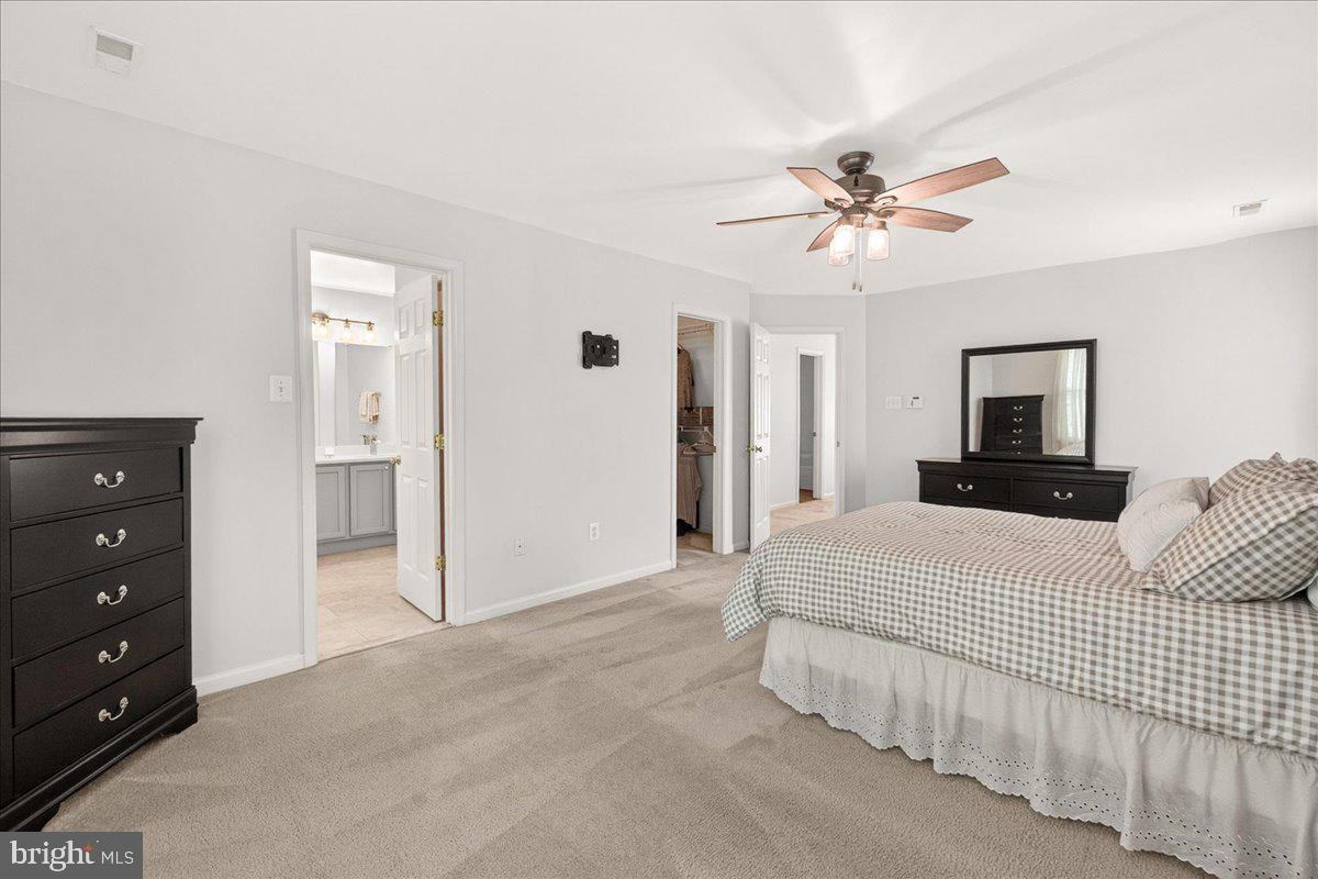 LAKE LINGANORE WOODRIDGE - Residential