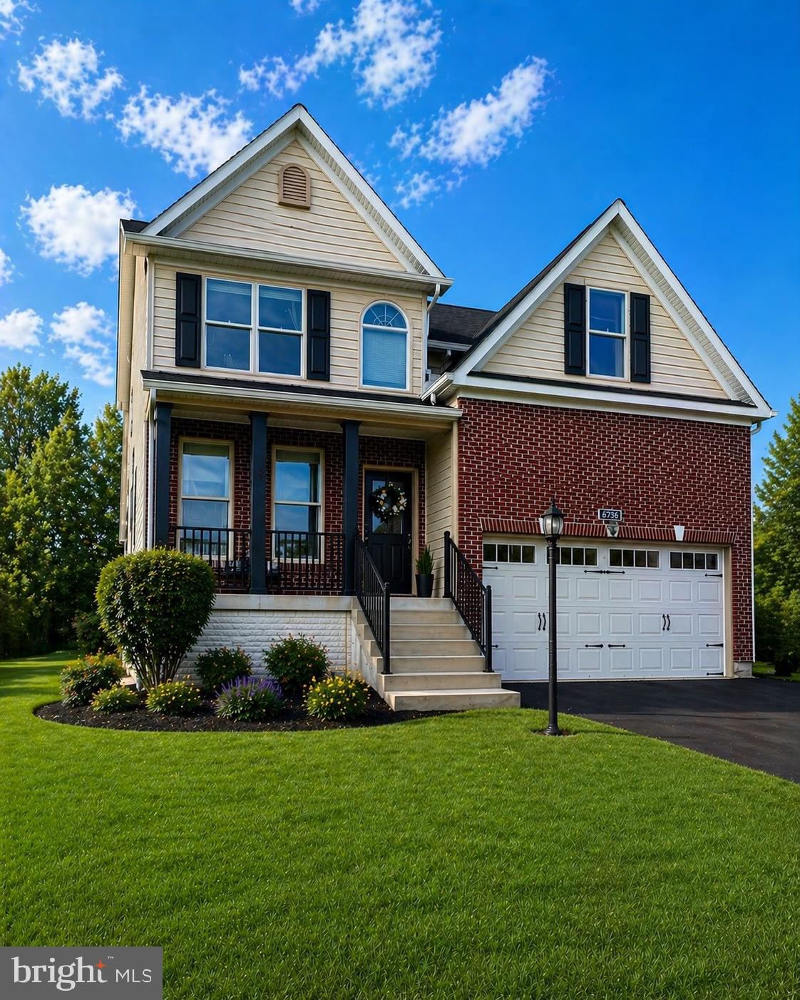 LAKE LINGANORE WOODRIDGE - Residential