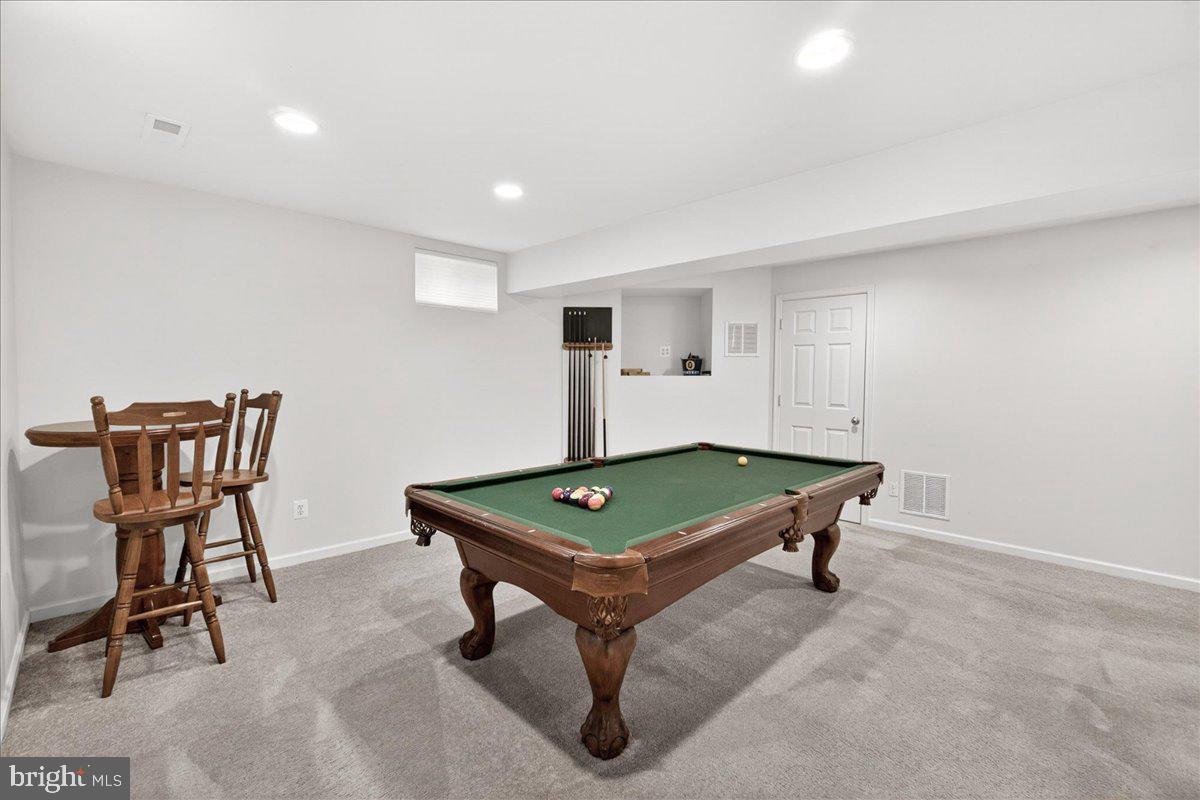 LAKE LINGANORE WOODRIDGE - Residential