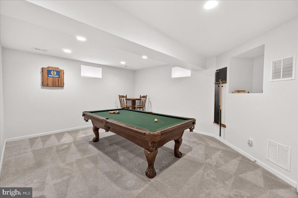 LAKE LINGANORE WOODRIDGE - Residential