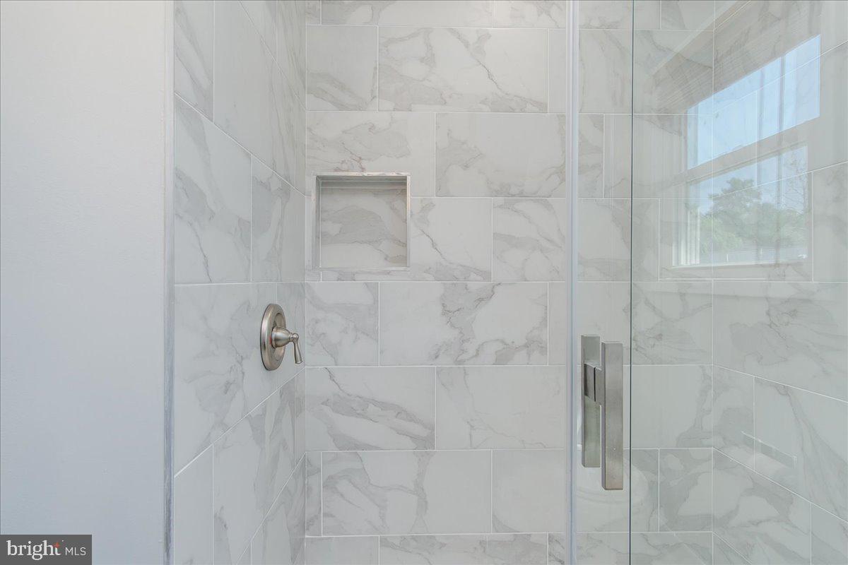 CHIPS MEADOW - Residential