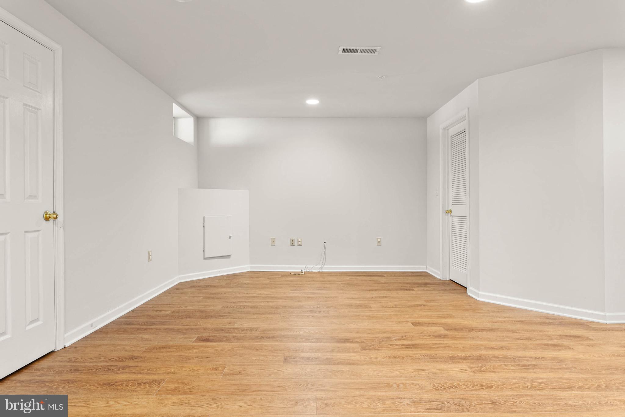 DEER CREEK - Residential Lease