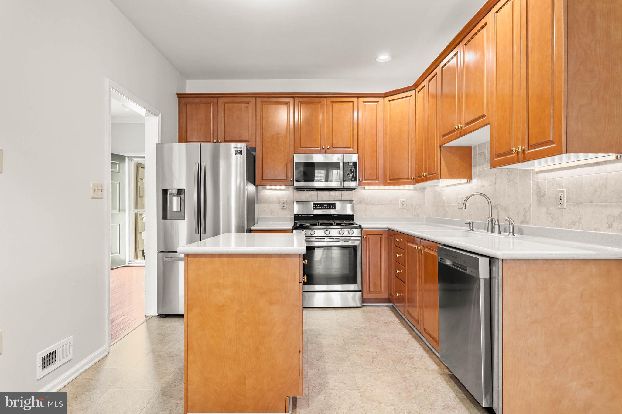 DEER CREEK - Residential Lease