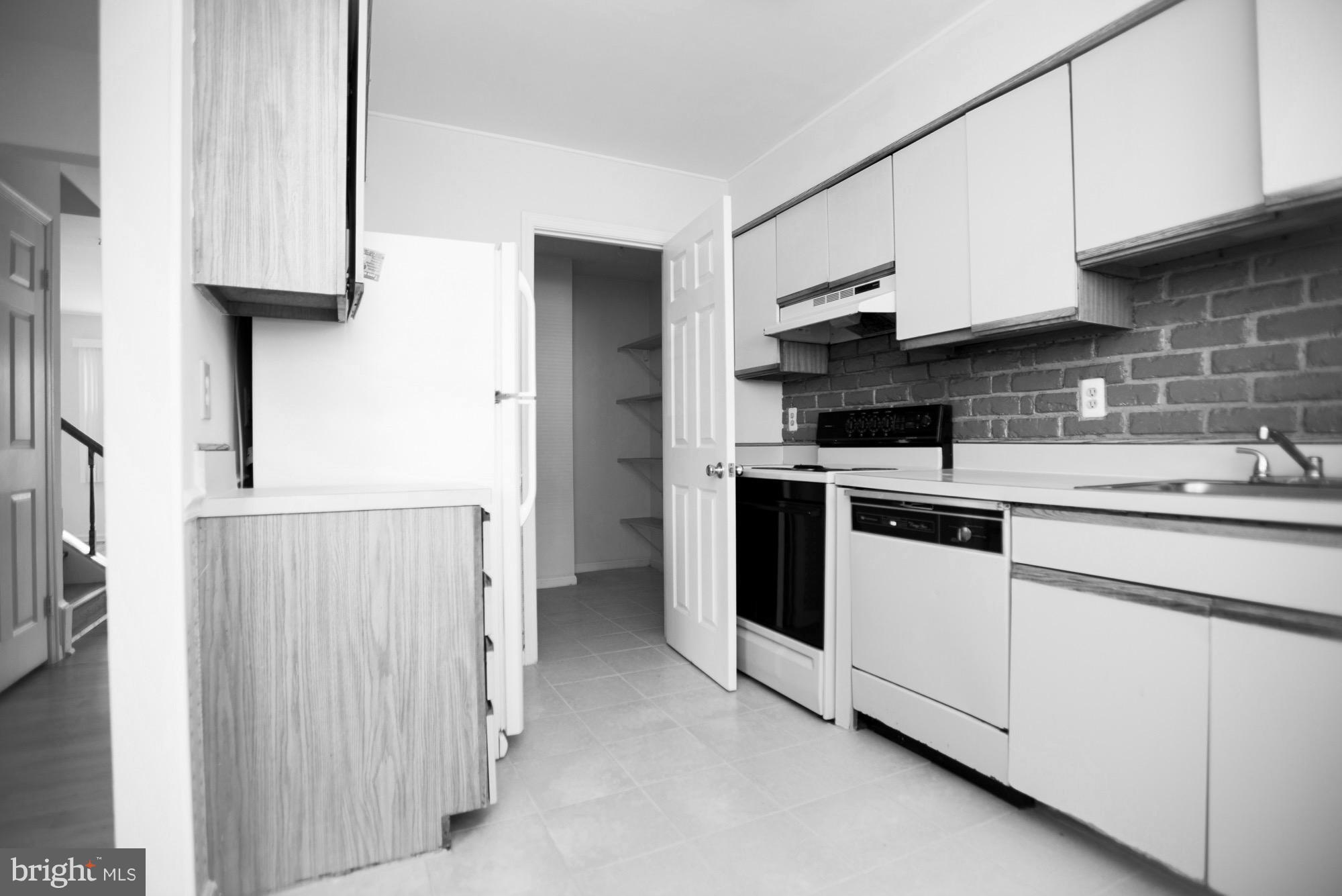 POINT OF WOODS - Residential Lease