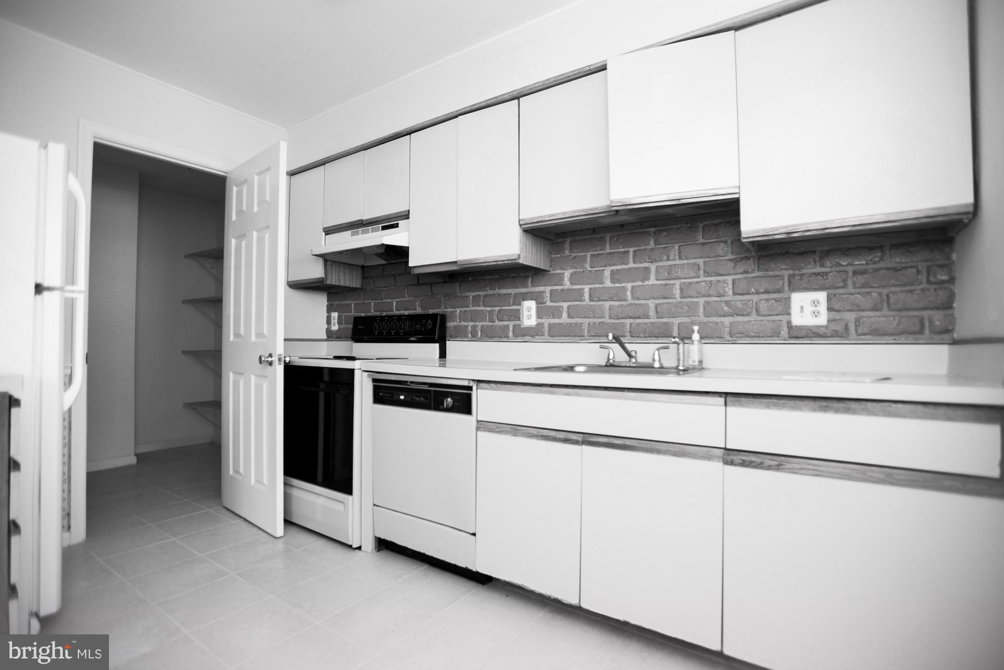 POINT OF WOODS - Residential Lease