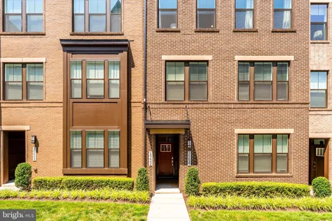 20652 River Liffey Terrace, Sterling, VA 20166 - #: VALO2099330