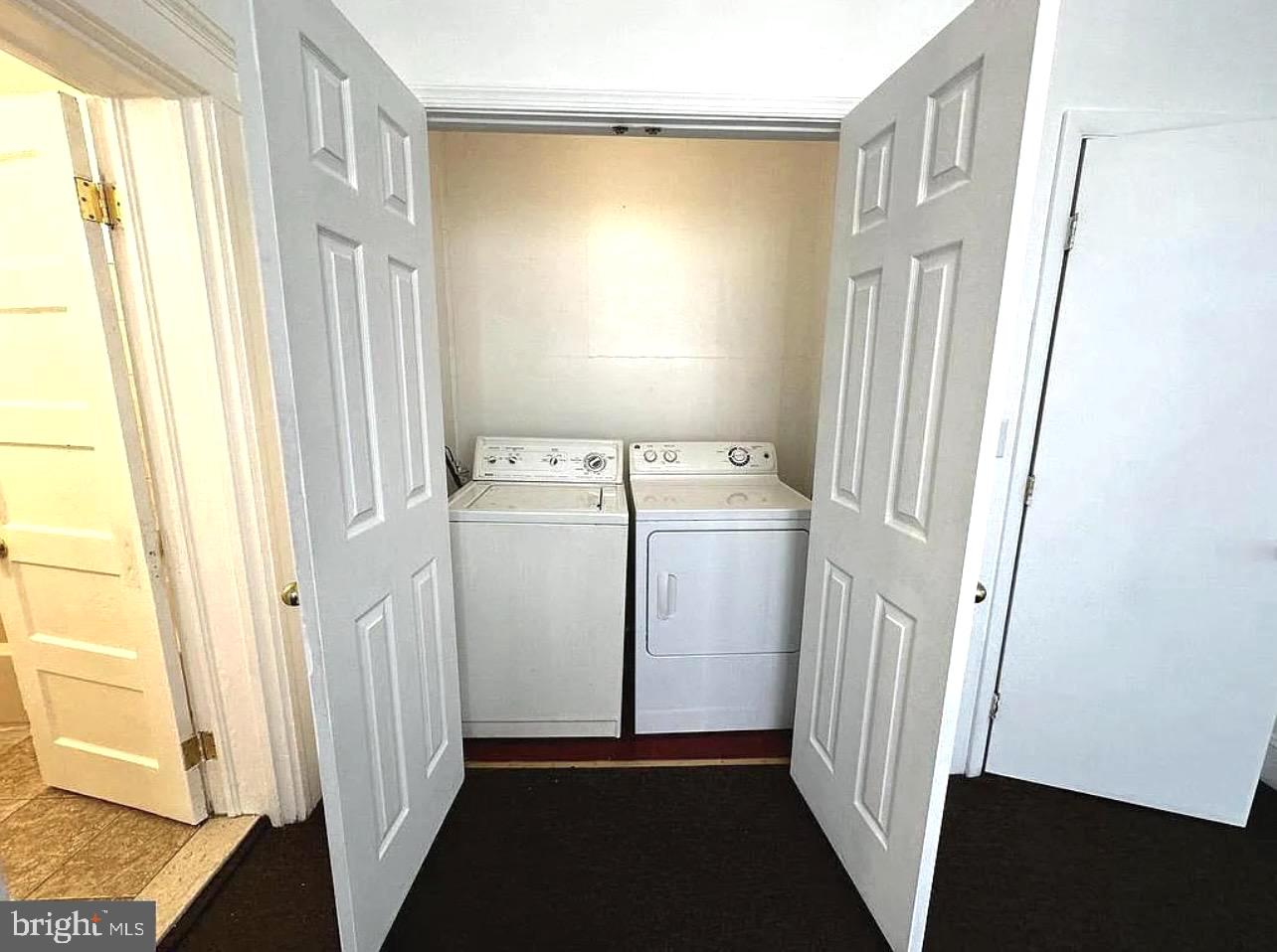1105 WALNUT AVENUE 2