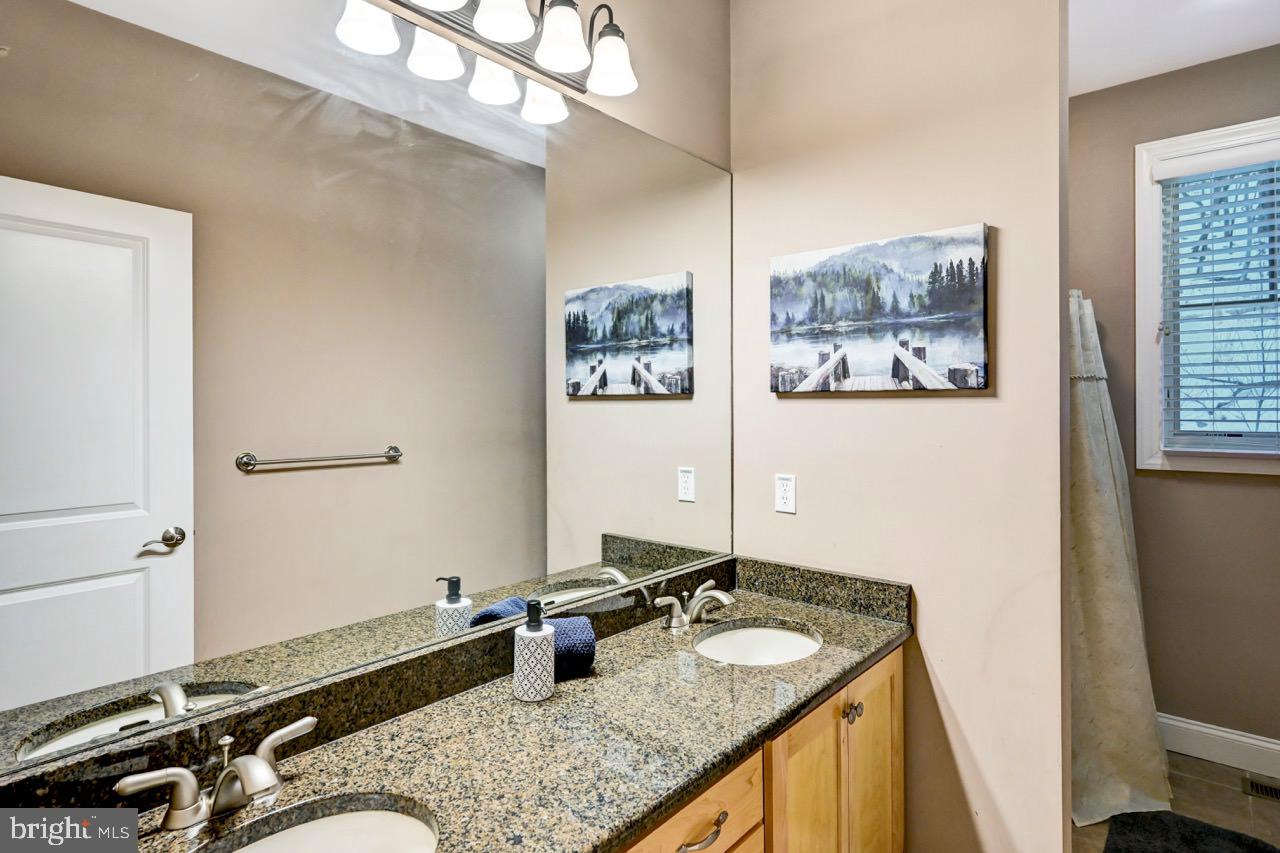 LAURELWOODS II - Residential