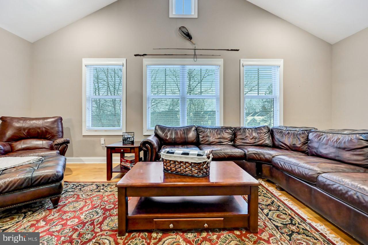 LAURELWOODS II - Residential