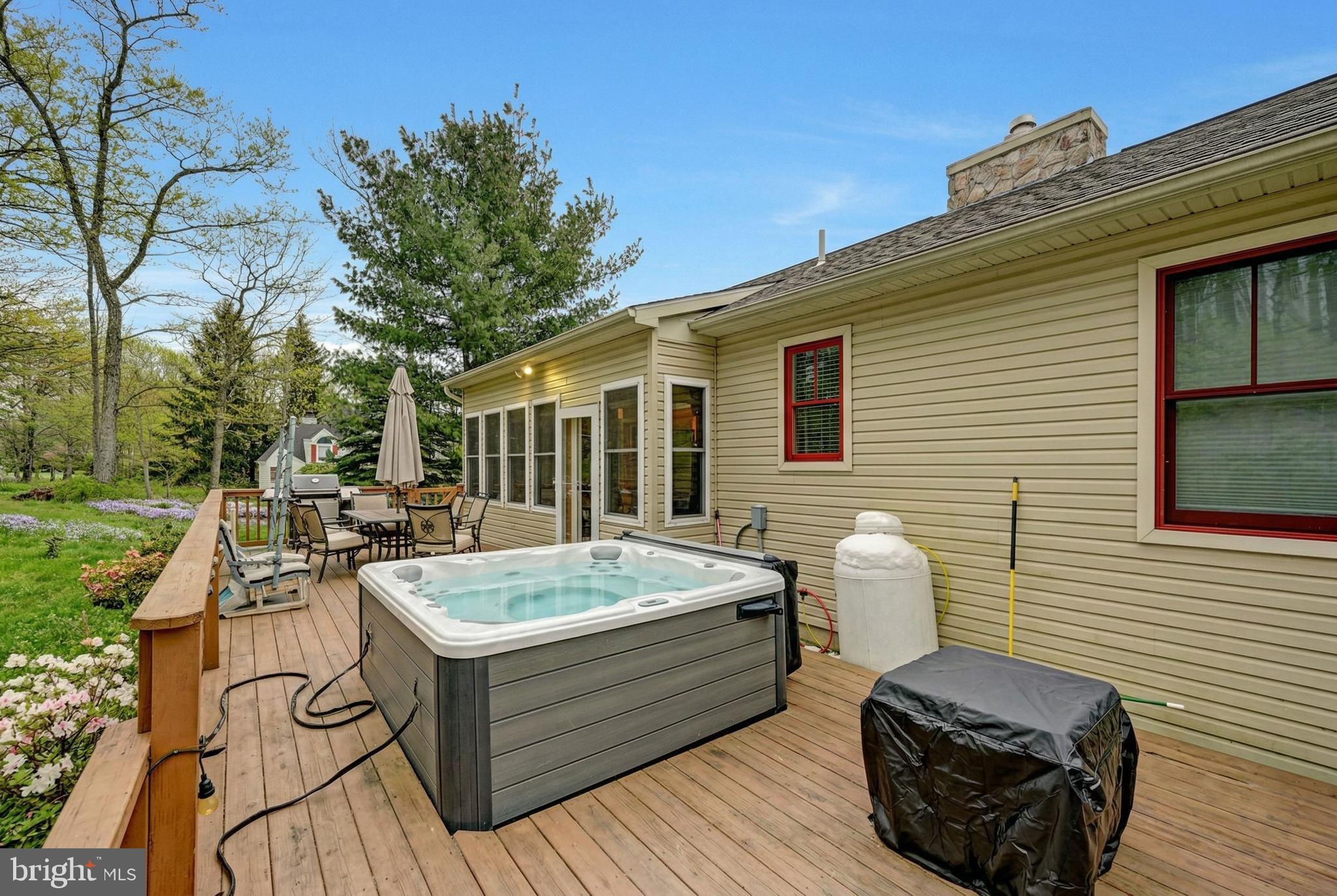 LAURELWOODS II - Residential