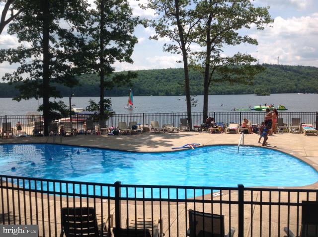 LAURELWOODS II - Residential