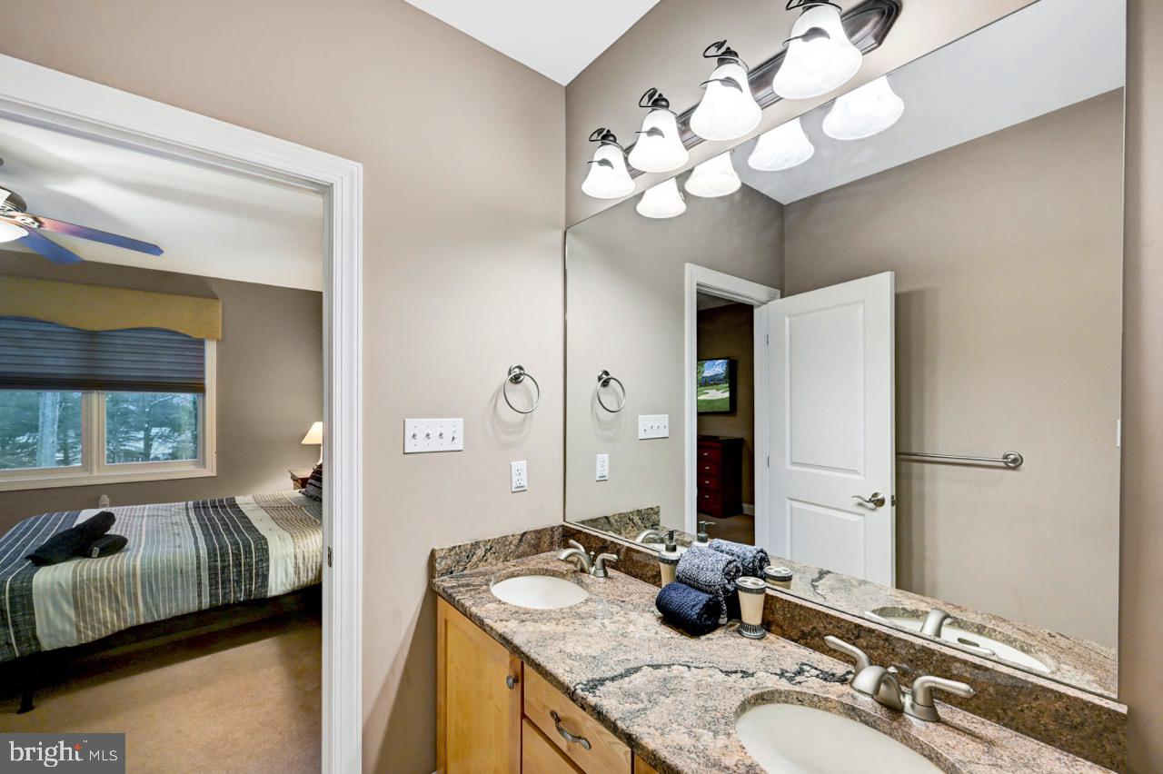 LAURELWOODS II - Residential