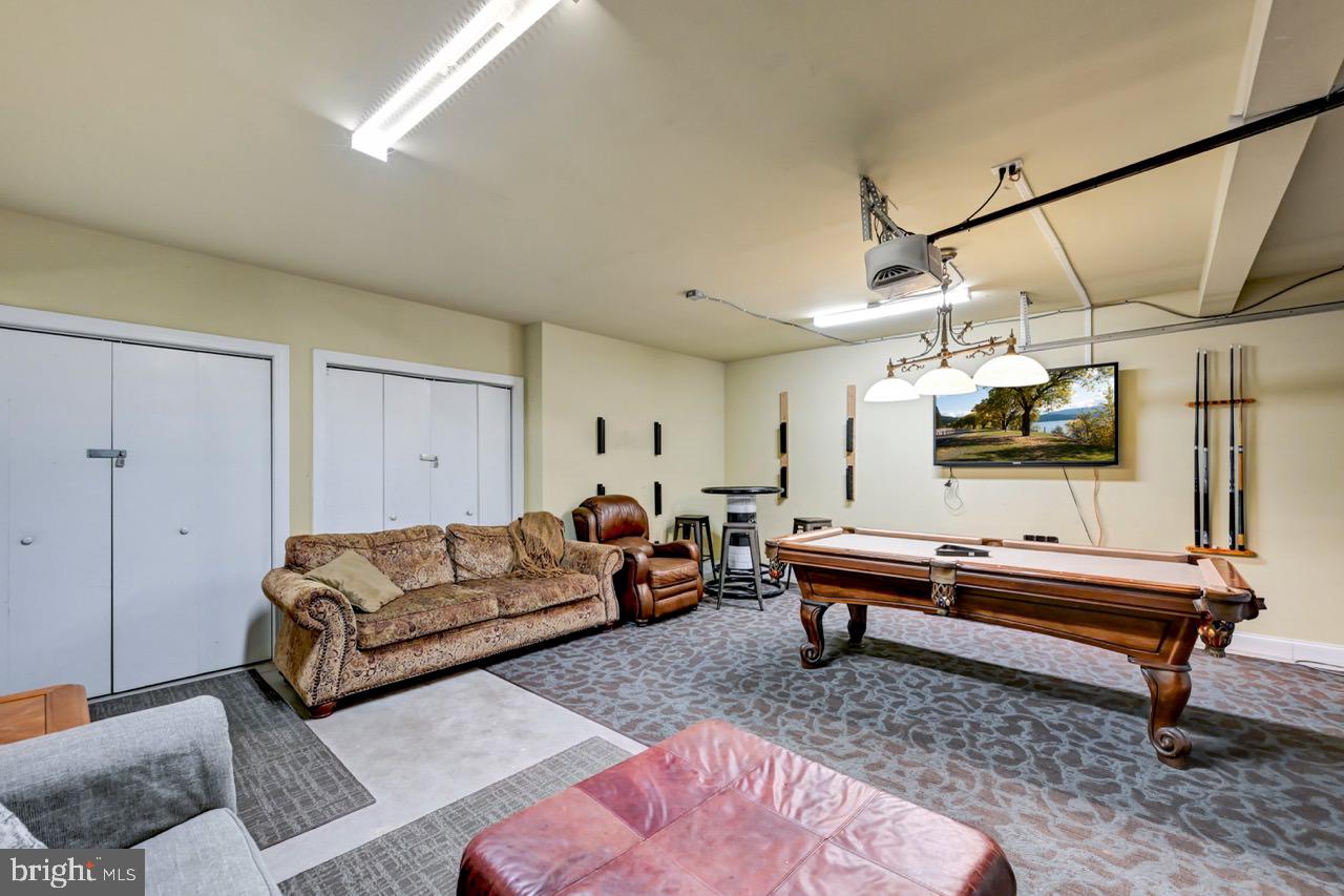 LAURELWOODS II - Residential