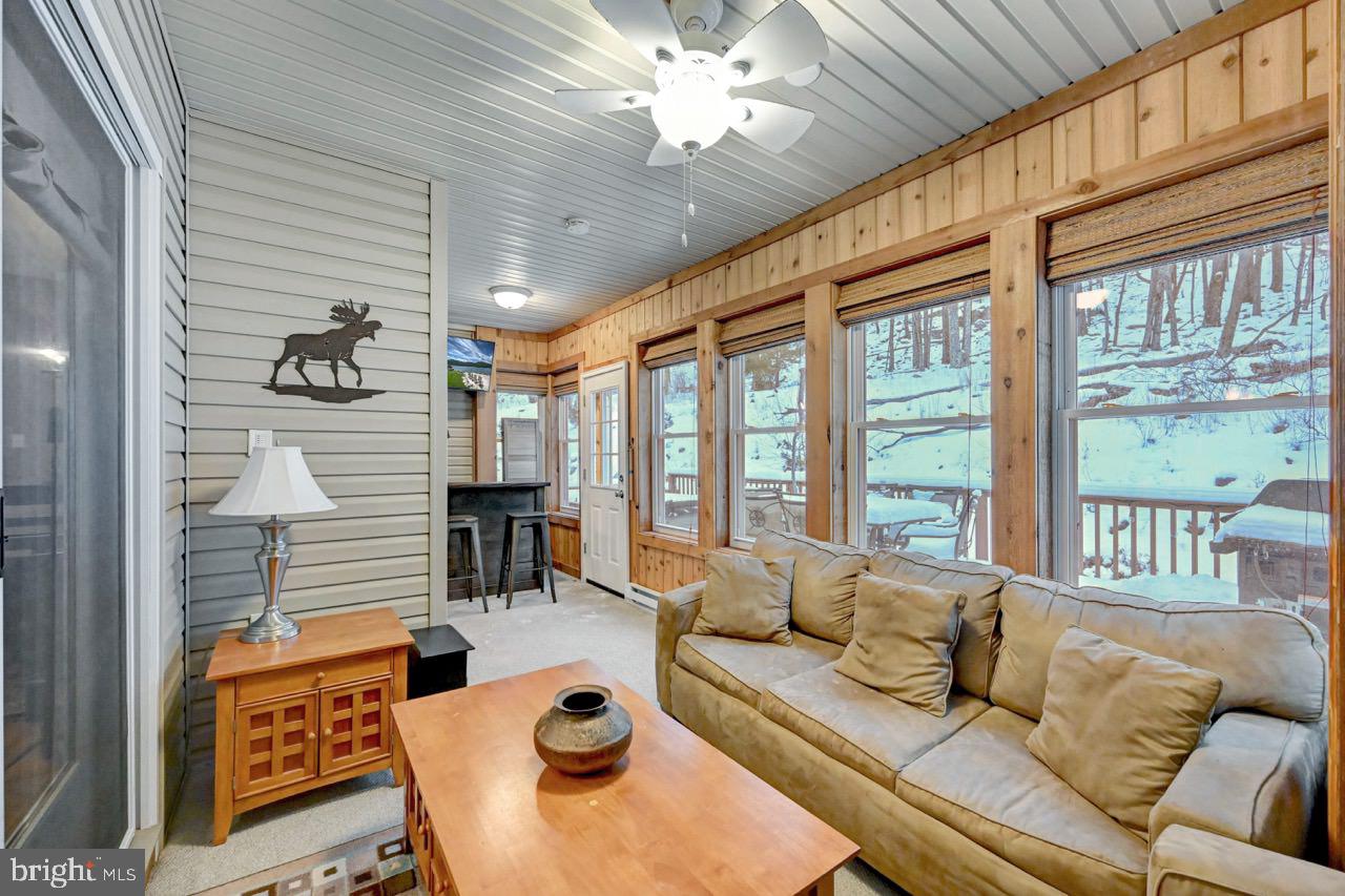 LAURELWOODS II - Residential