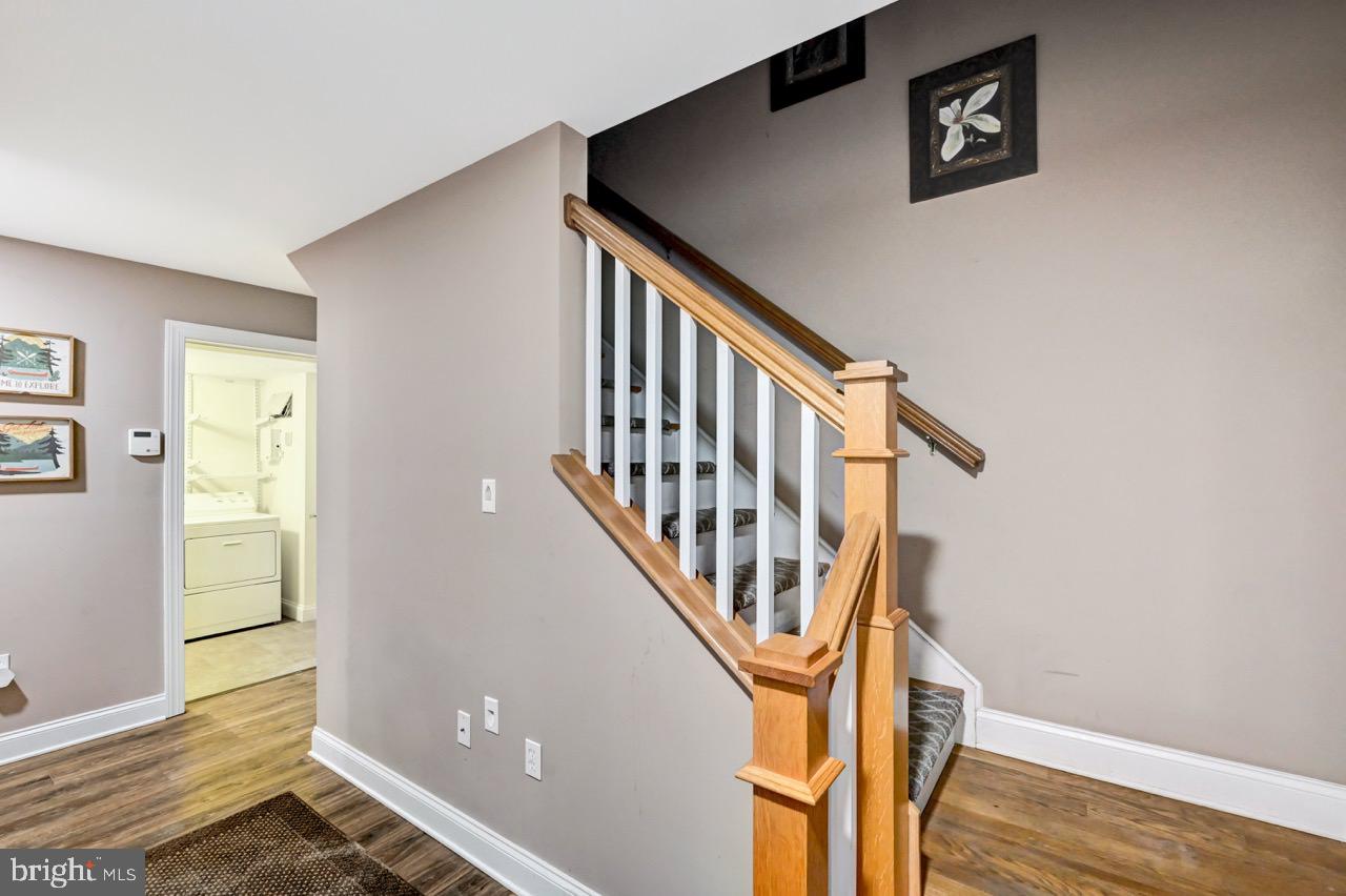 LAURELWOODS II - Residential