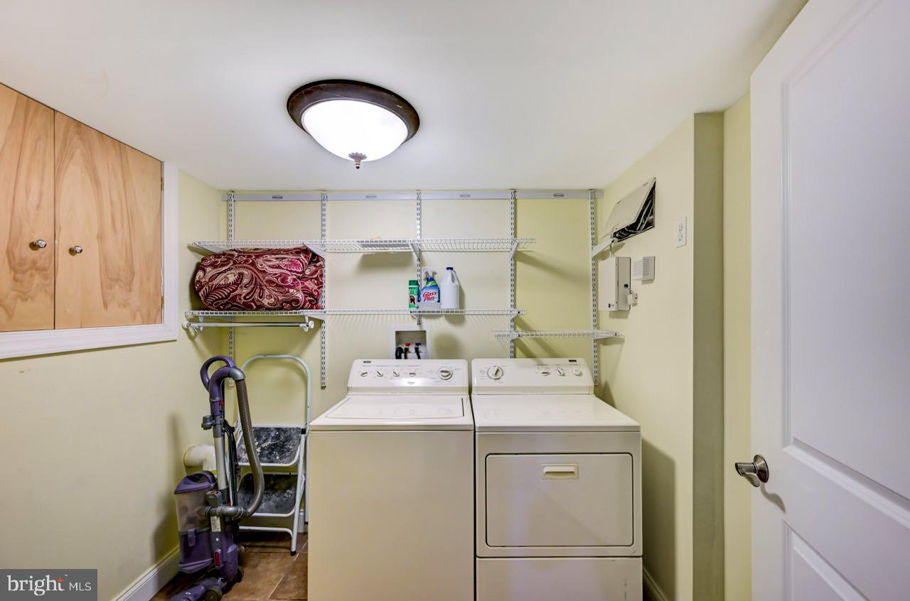 LAURELWOODS II - Residential