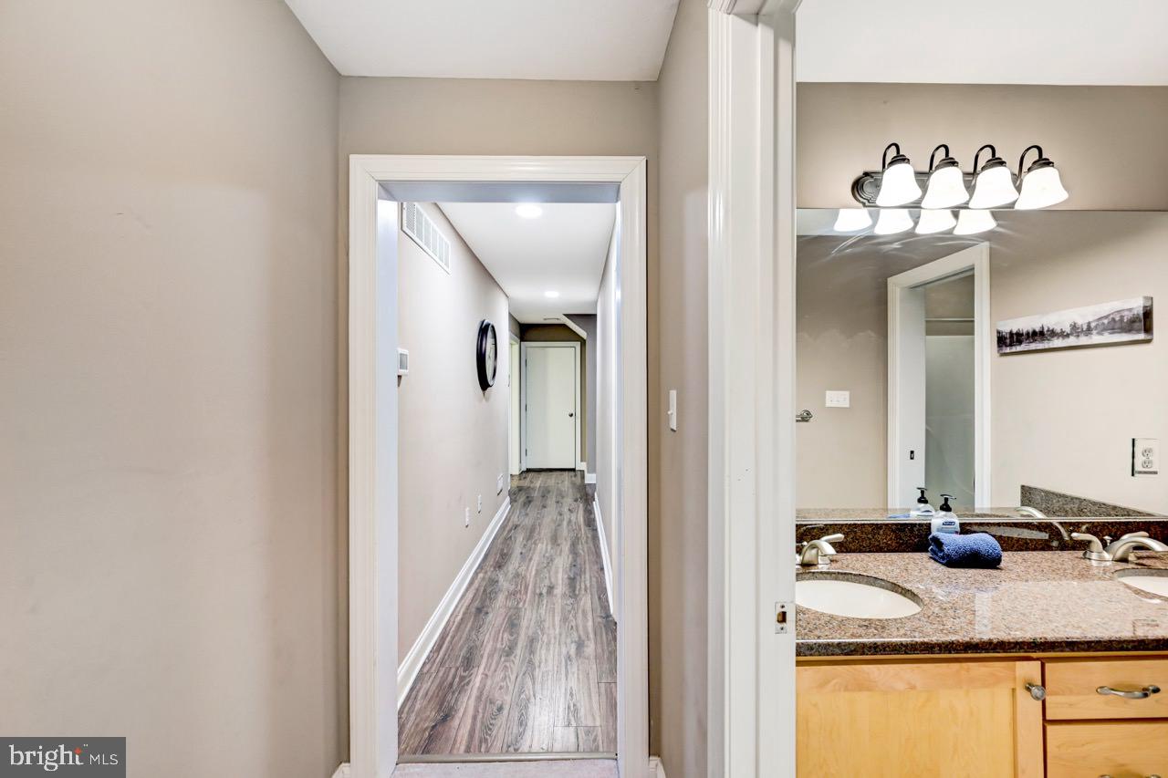 LAURELWOODS II - Residential