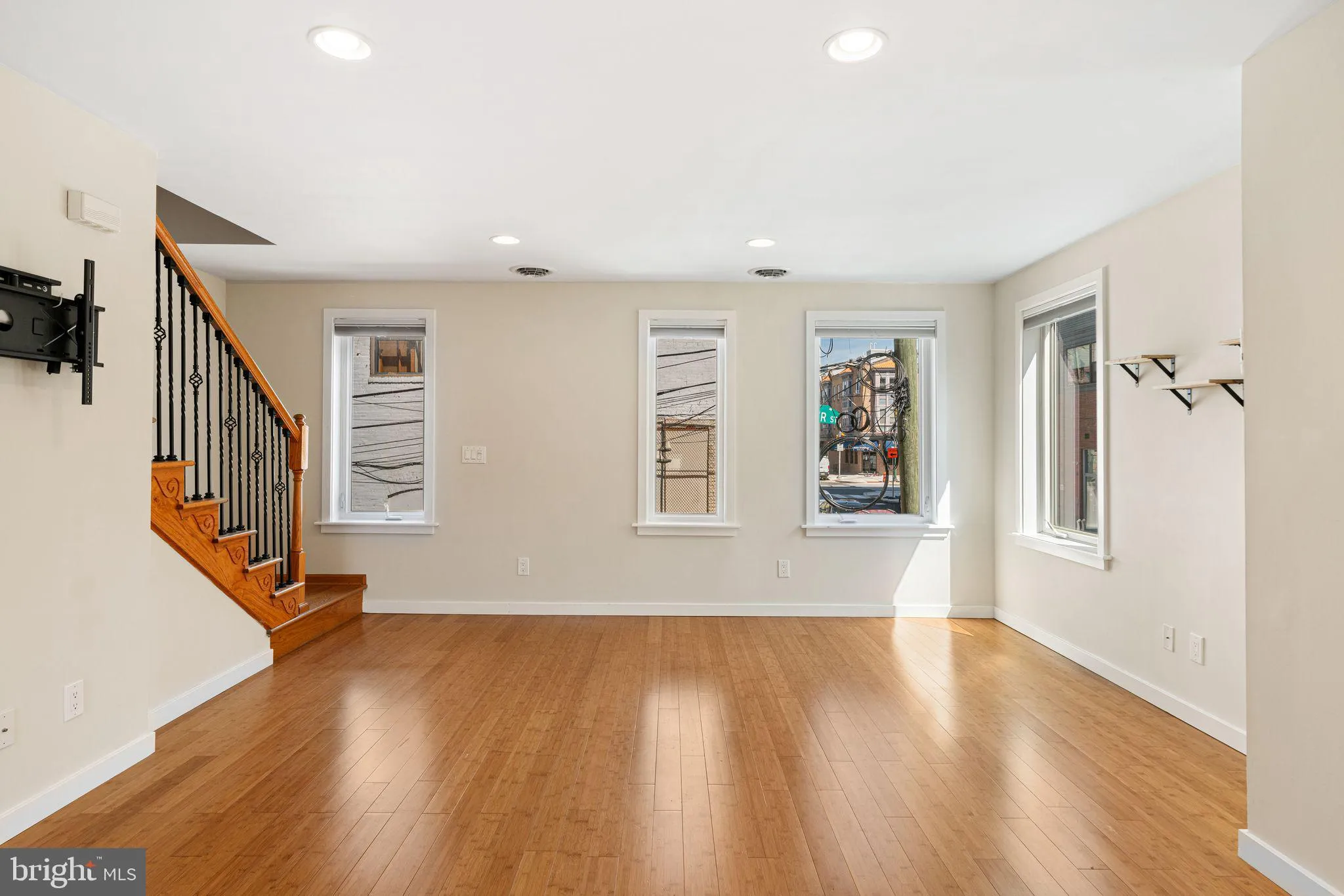 Philadelphia, Pennsylvania 19130, United States, 2 Bedrooms Bedrooms, ,3 BathroomsBathrooms,Residential,Active,211706