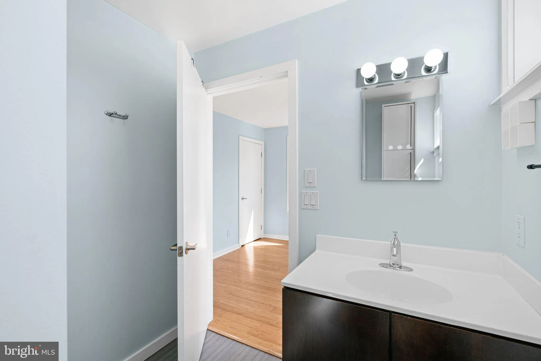 Philadelphia, Pennsylvania 19130, United States, 2 Bedrooms Bedrooms, ,3 BathroomsBathrooms,Residential,Active,211706