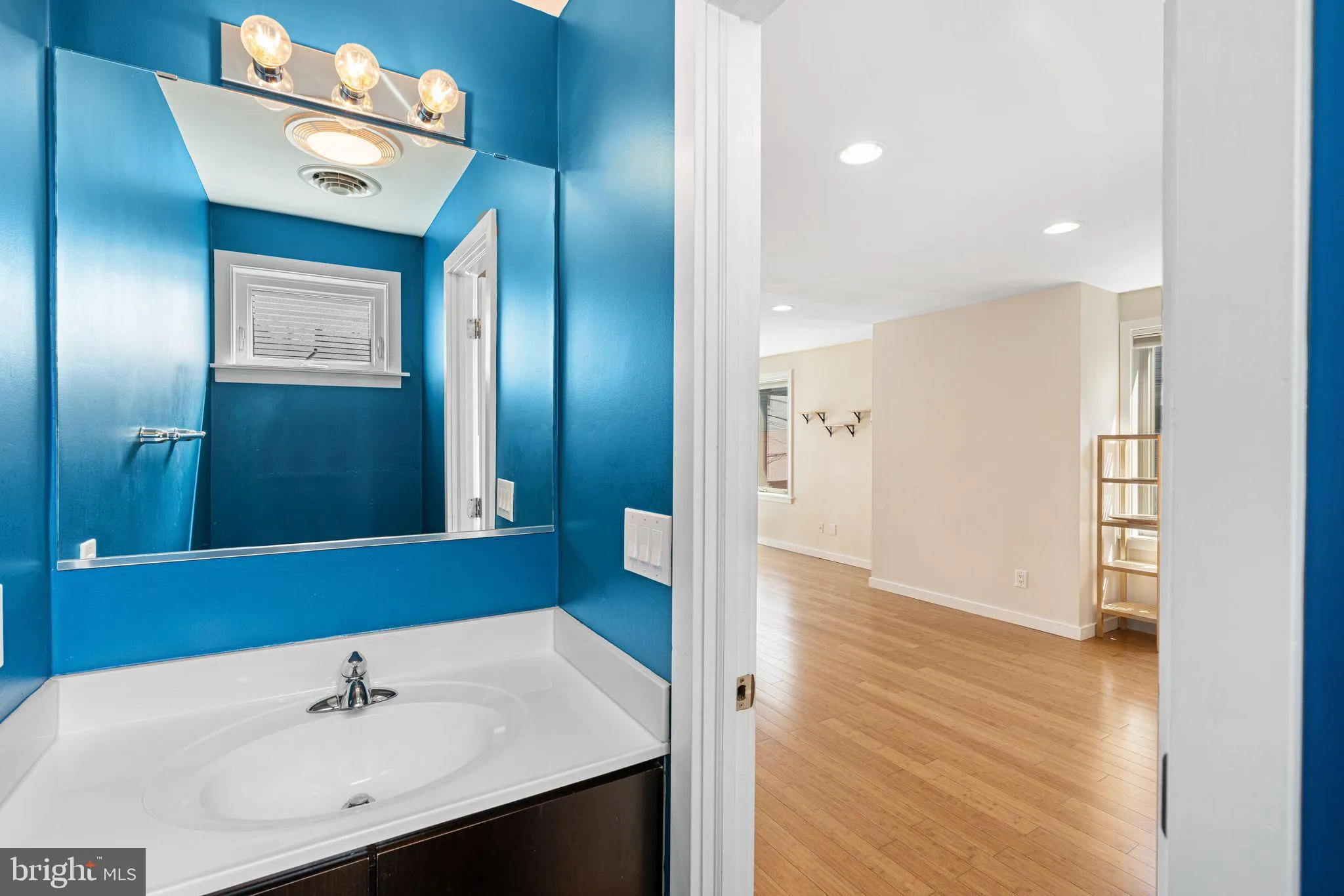 Philadelphia, Pennsylvania 19130, United States, 2 Bedrooms Bedrooms, ,3 BathroomsBathrooms,Residential,Active,211706