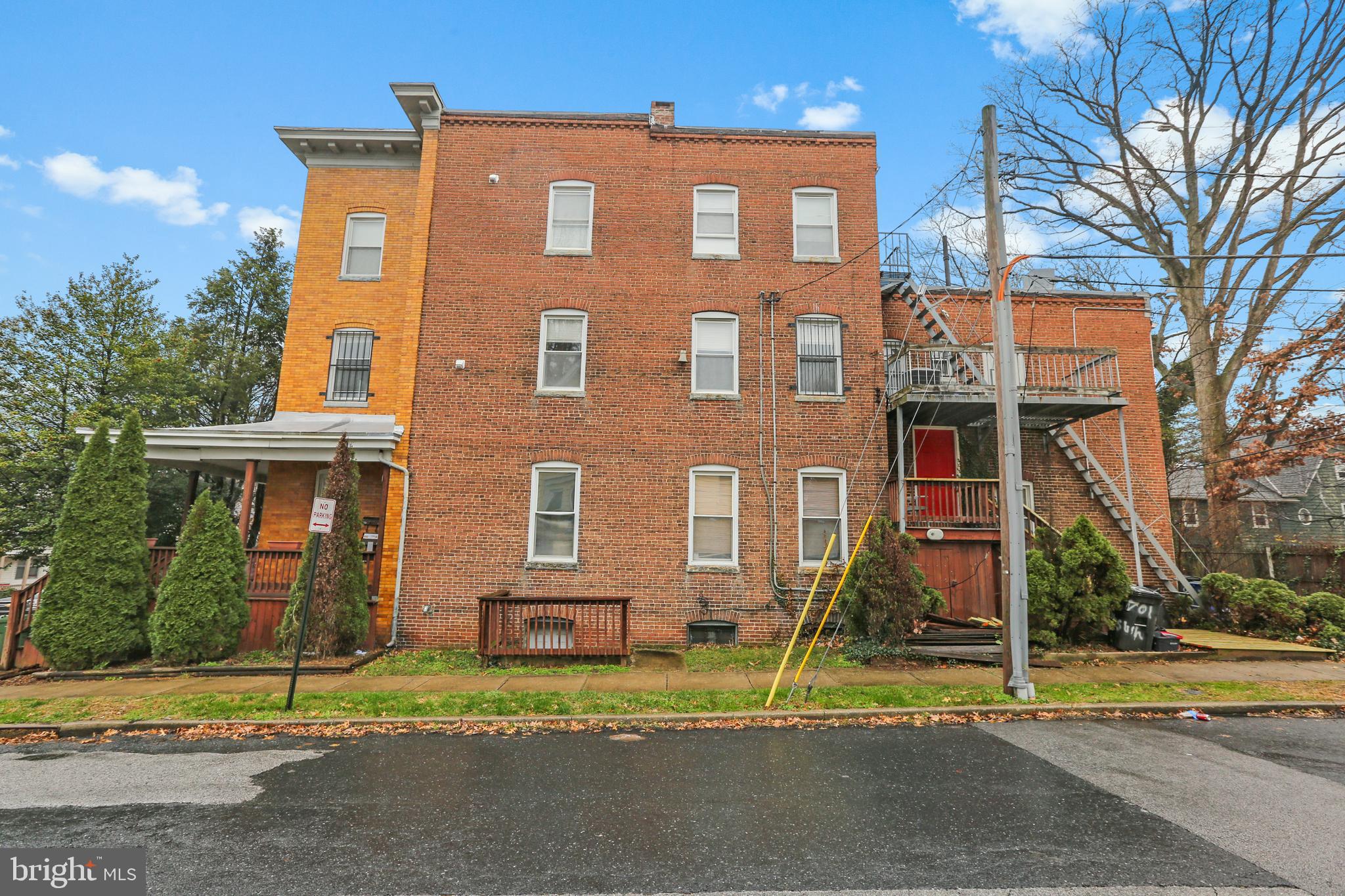 BETTER WAVERLY HISTORIC DISTRICT - Residential Lease