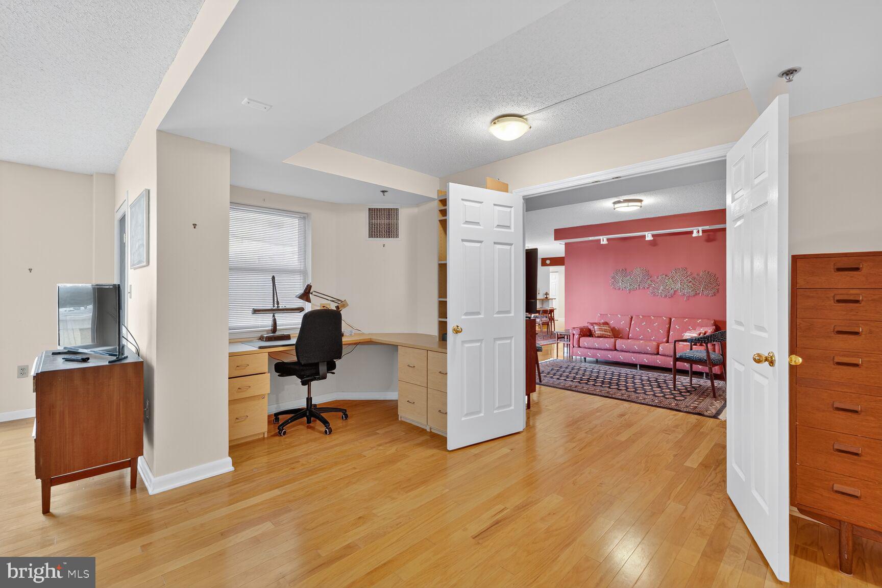 THE JEFFERSON - SUNRISE SENIOR LIVING - Residential