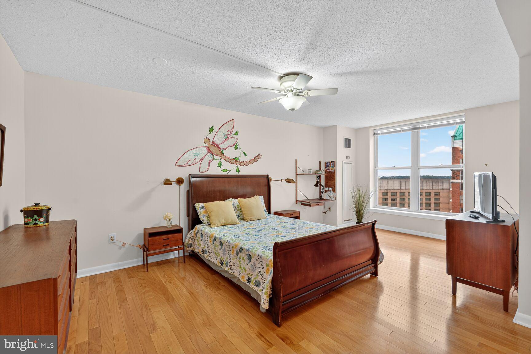 THE JEFFERSON - SUNRISE SENIOR LIVING - Residential