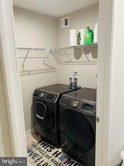 LOUDOUN PLACE - Residential Lease