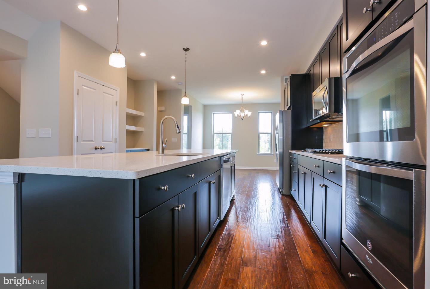 LOUDOUN PLACE - Residential Lease