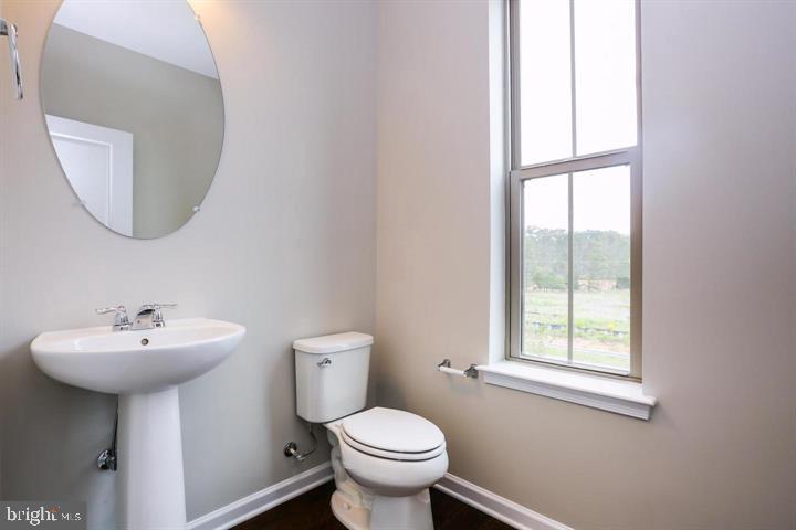 LOUDOUN PLACE - Residential Lease