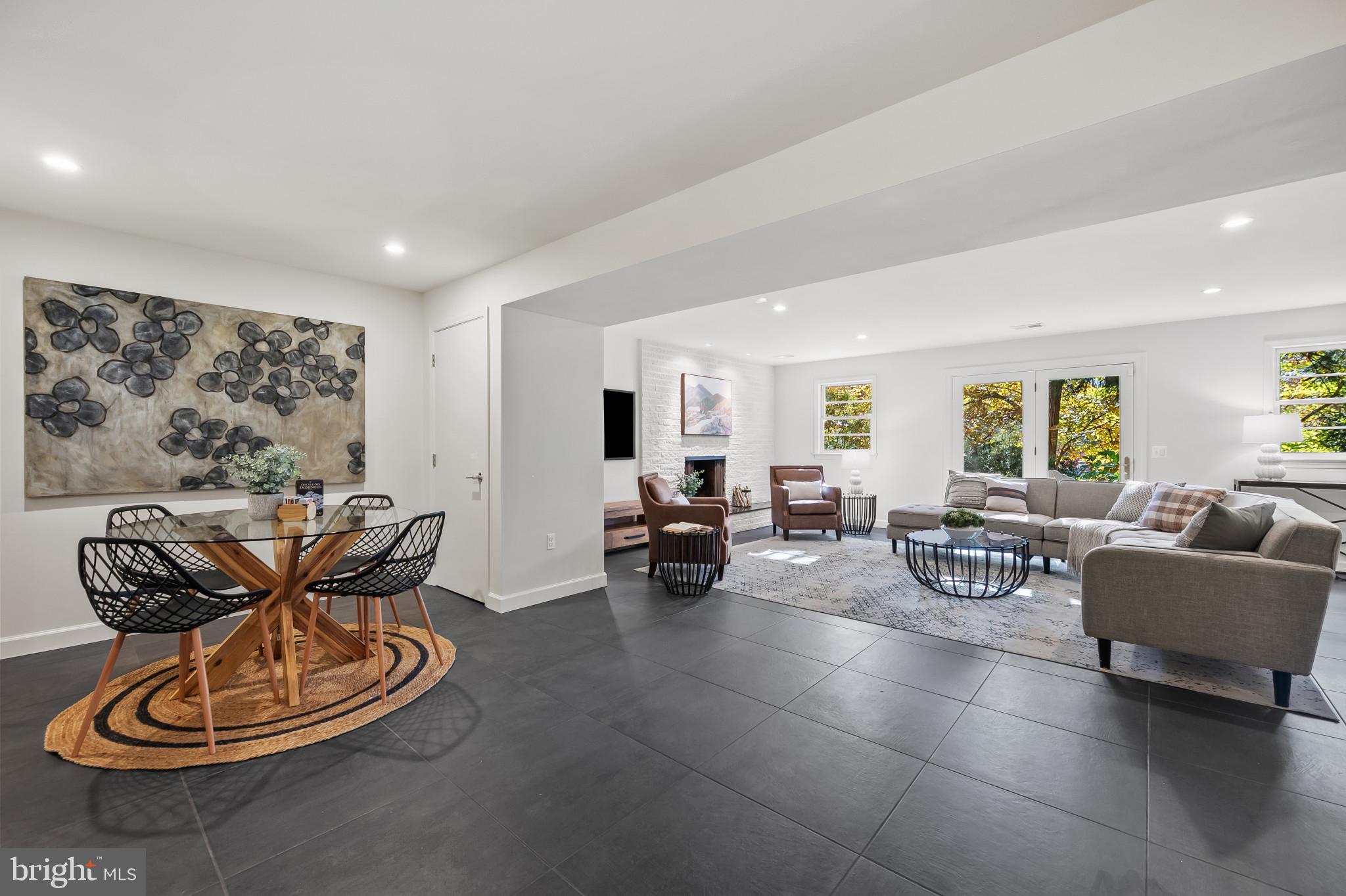 ROLLINGWOOD - Residential