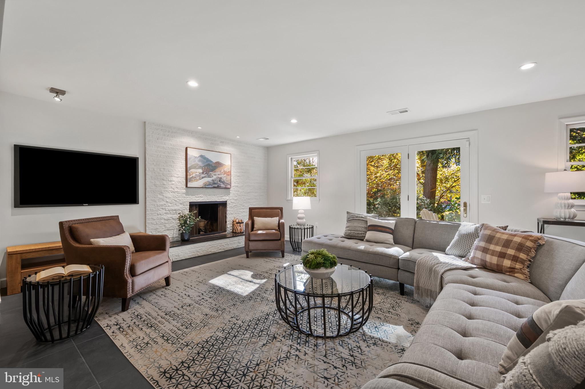 ROLLINGWOOD - Residential