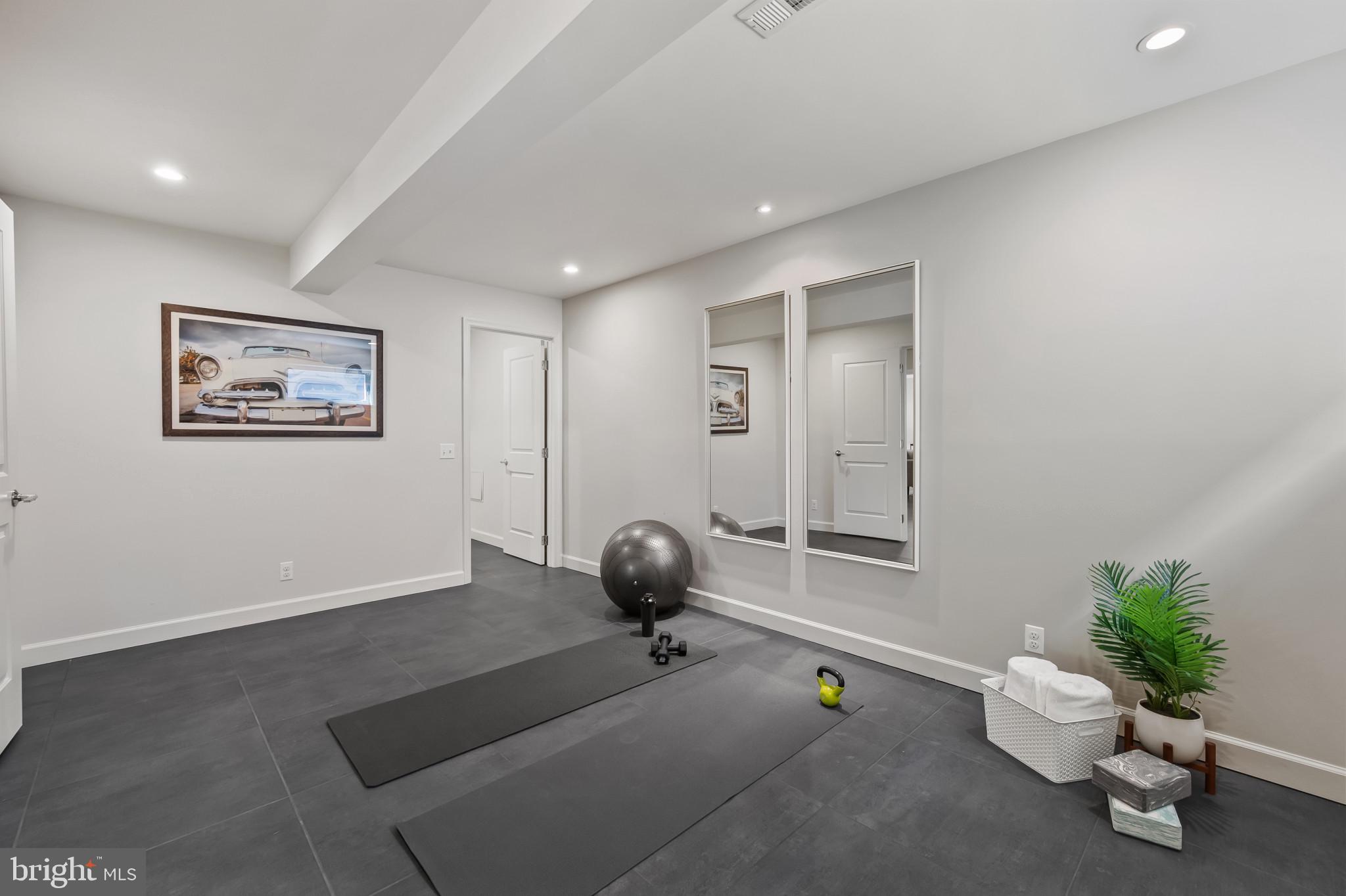 ROLLINGWOOD - Residential