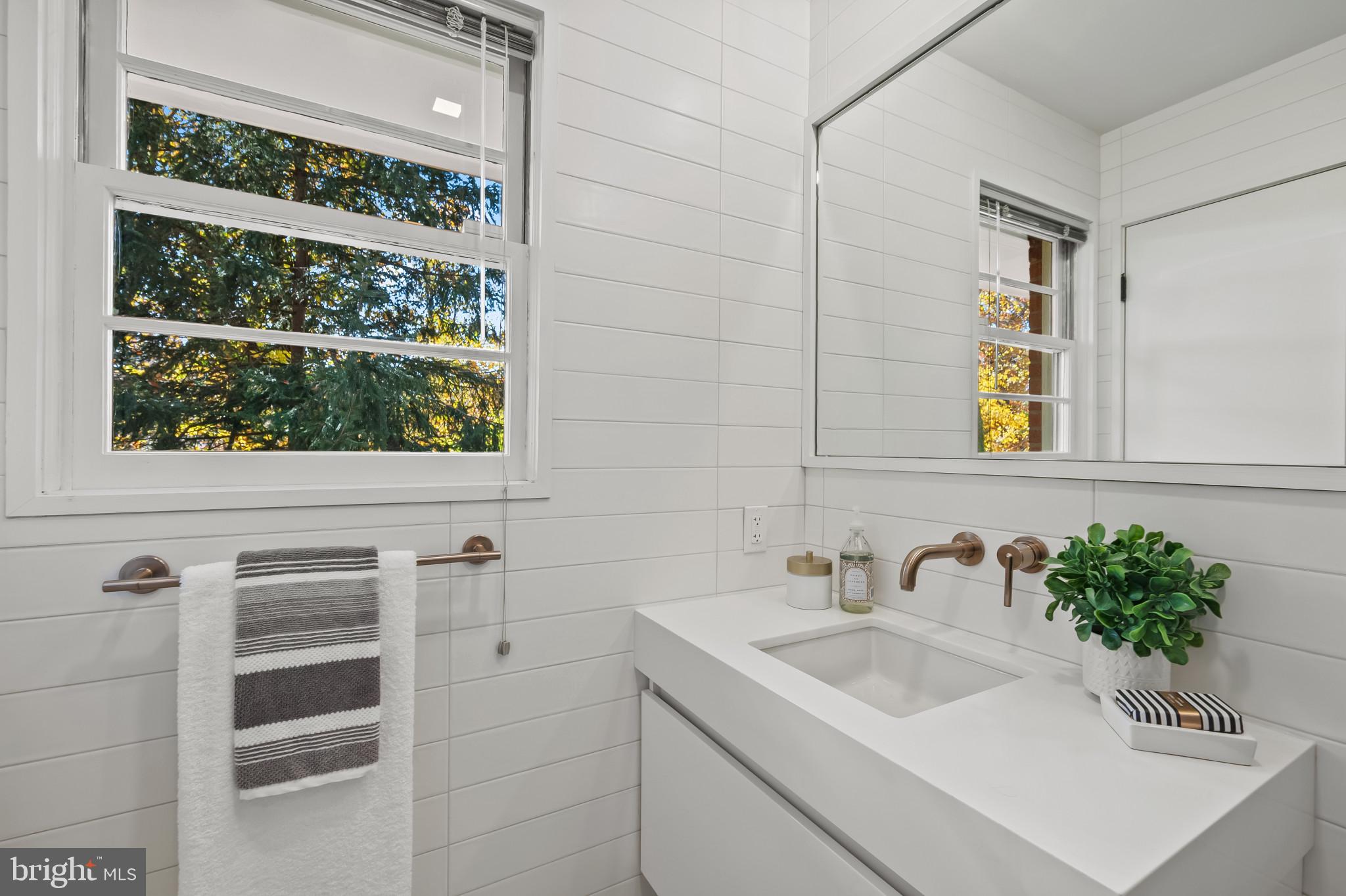 ROLLINGWOOD - Residential